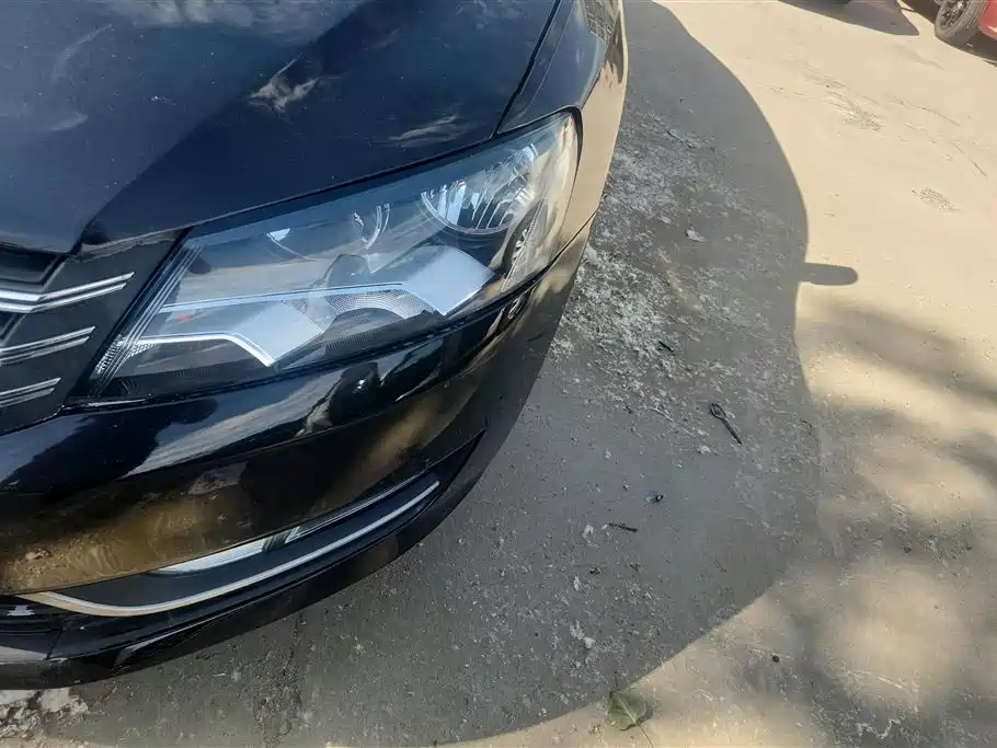 Volkswagen Passat 2014 1.8TSI Automatic Honor Edition фото 5