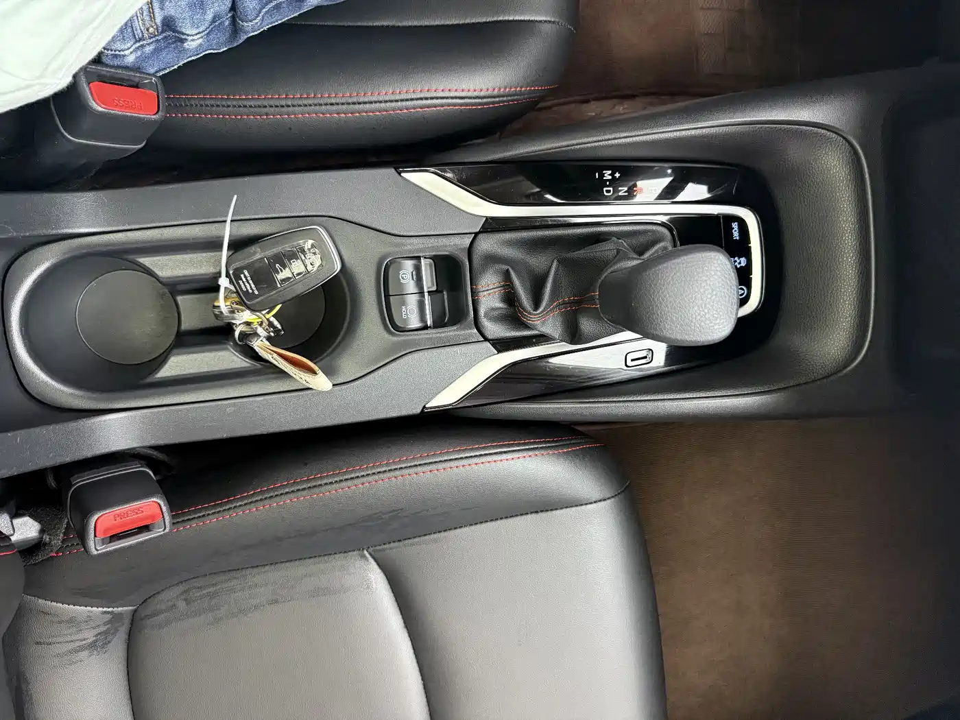Toyota Corolla 2021 1.2T S-CVT Elite PLUS Edition фото 13