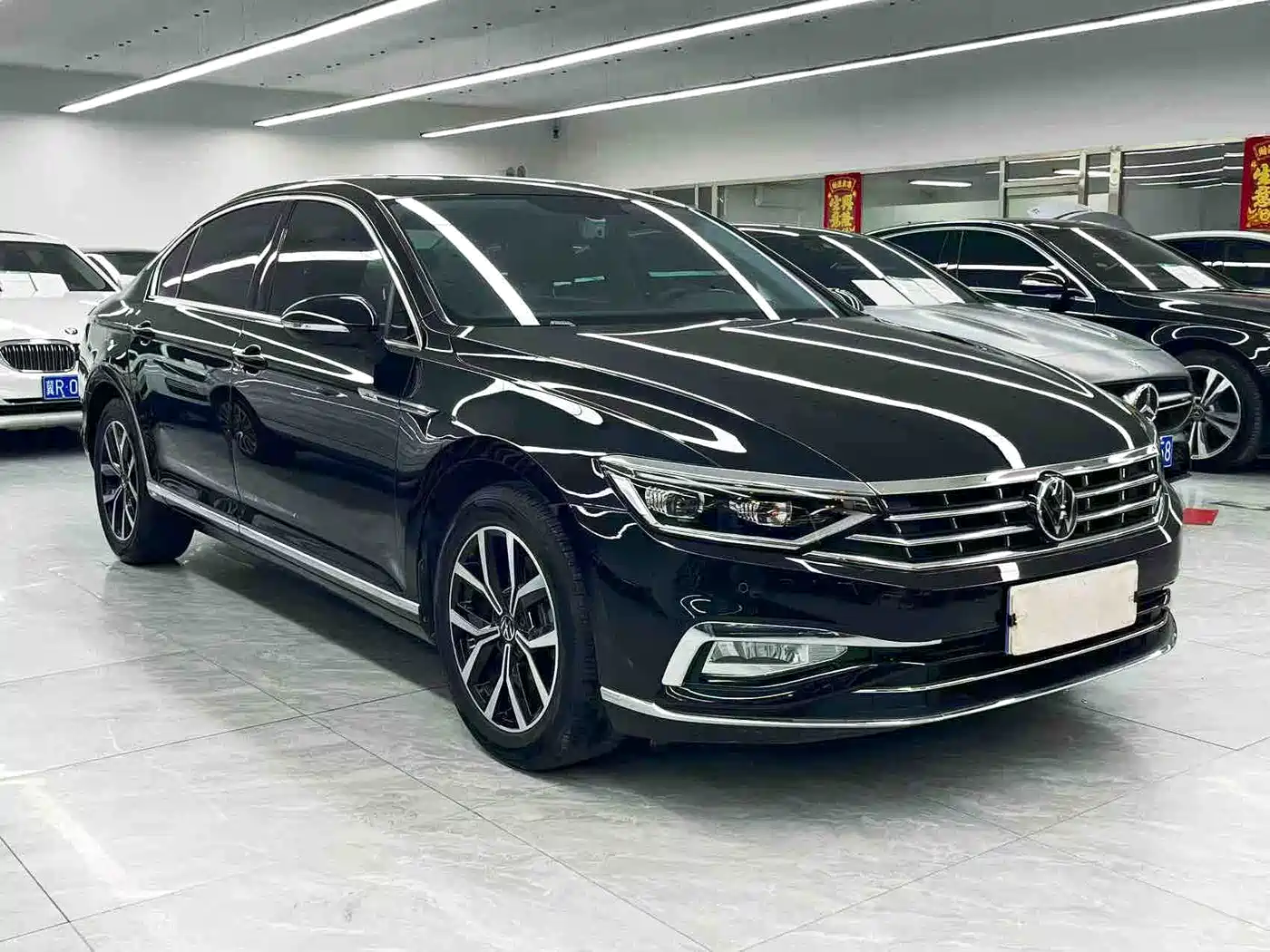Volkswagen Magotan 2020 330TSI DSG Leading фото 3