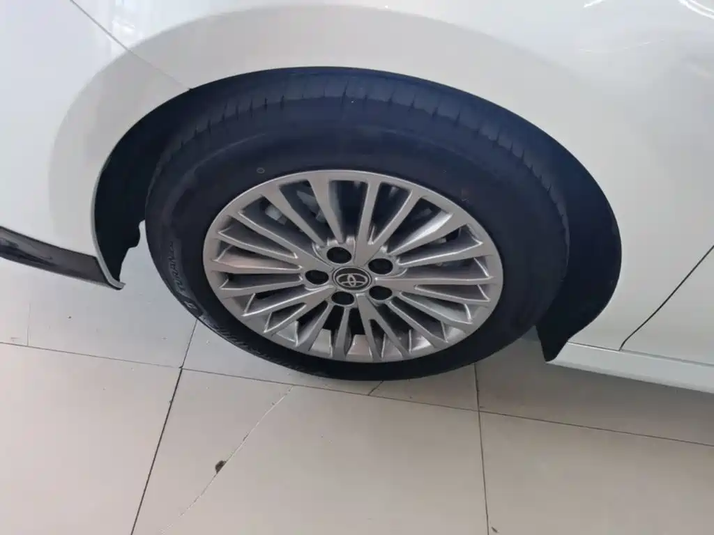 Photo 23 - Toyota Camry