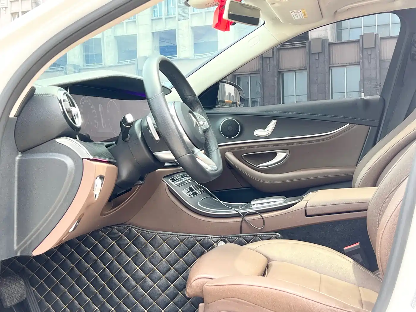 Mercedes-Benz E-Class 2019 E 200 L Sport фото 6