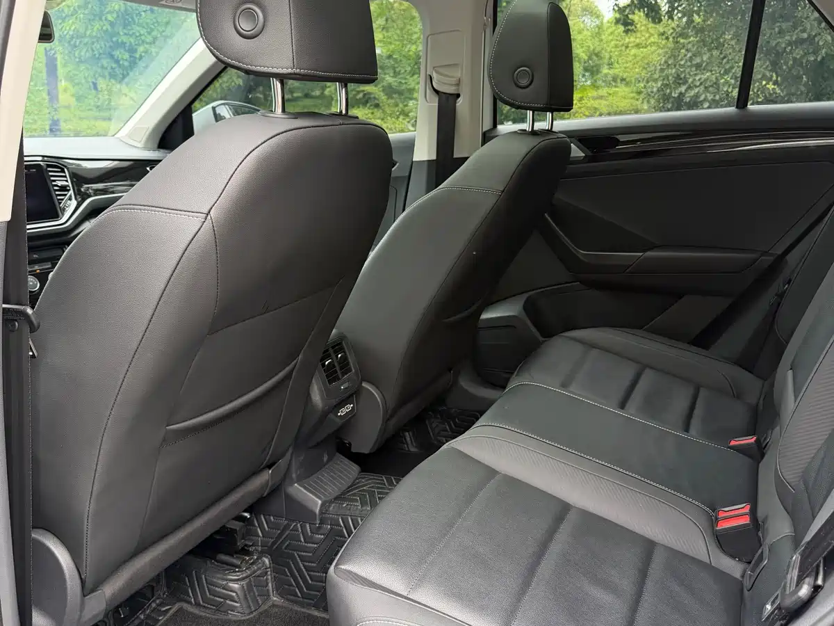 Volkswagen T-ROC 2022 280TSI DSG 2WD Comfort PLUS фото 17