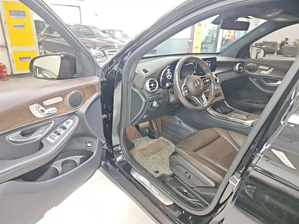 Mercedes-Benz GLC 2022 Facelift II GLC 260 L 4MATIC Luxury фото 12