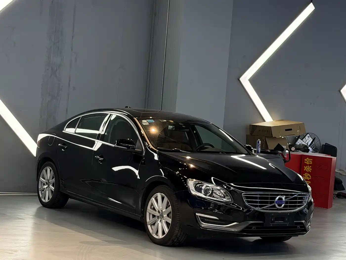 VOLVO S60 PLUG IN HYBRID