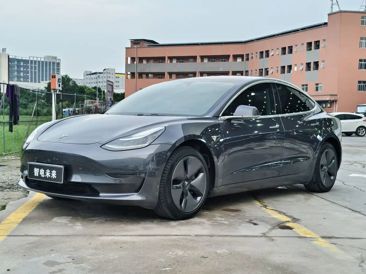 Tesla Model 3 (Import) 2019 2019 Long Range RWD Version
