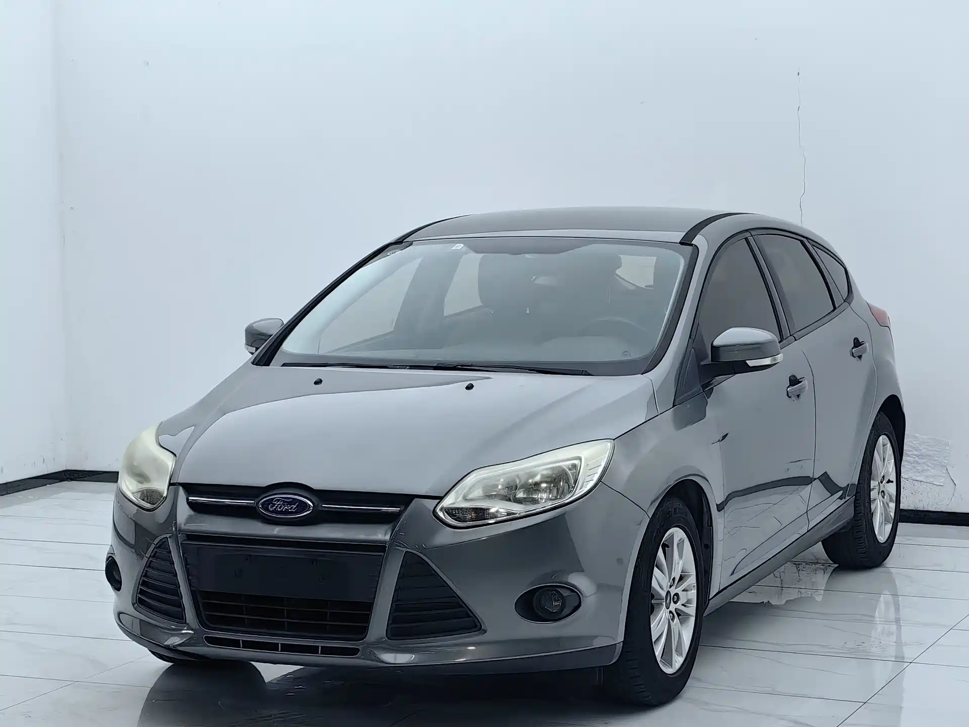 Фото 1 - Ford Focus
