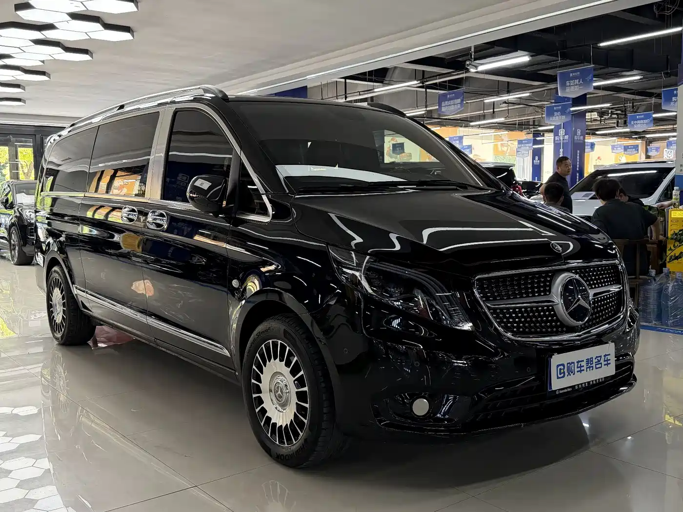 Mercedes-Benz Vito 2023 2.0T Business 7-Seater фото 3