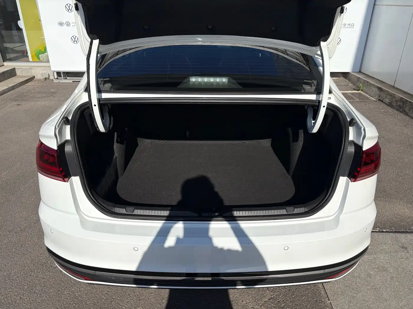 Volkswagen Bora 2023 300TSI DSG Premium Edition фото 12