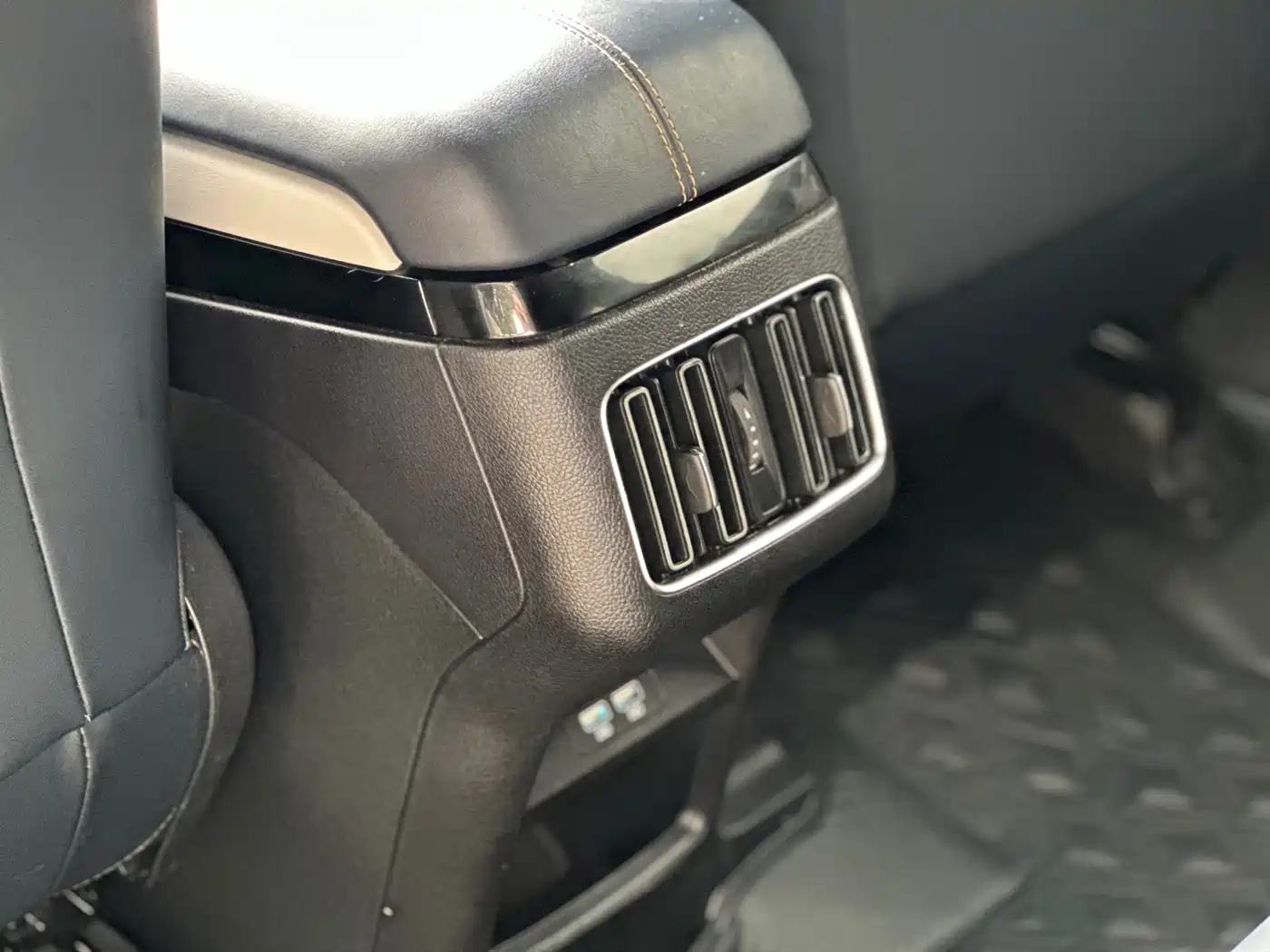 BYD Song PLUS PHEV 2021 DM-i 110KM Flagship фото 17