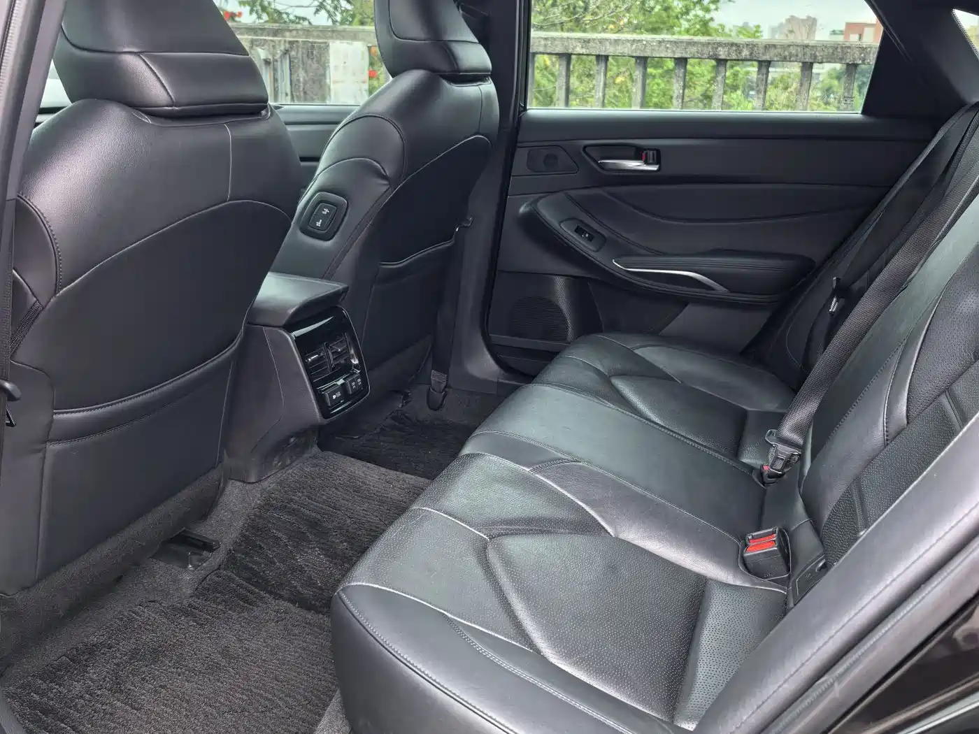 Toyota Avalon 2019 2.0L XLE Premium Edition (China VI) фото 6