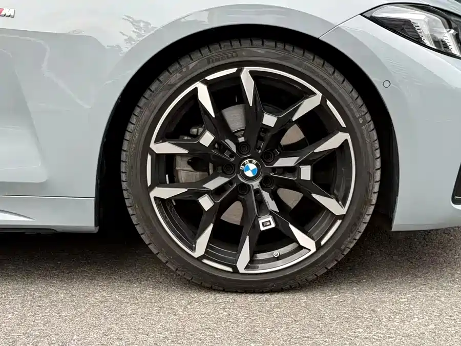 BMW 4 Series 2024 430i M Sport Shadow Edition фото 18