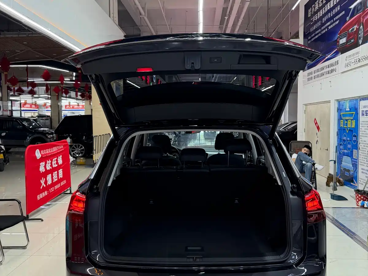 Volkswagen Tayron 2022 280TSI 2WD Luxury Smart Connect Edition фото 20
