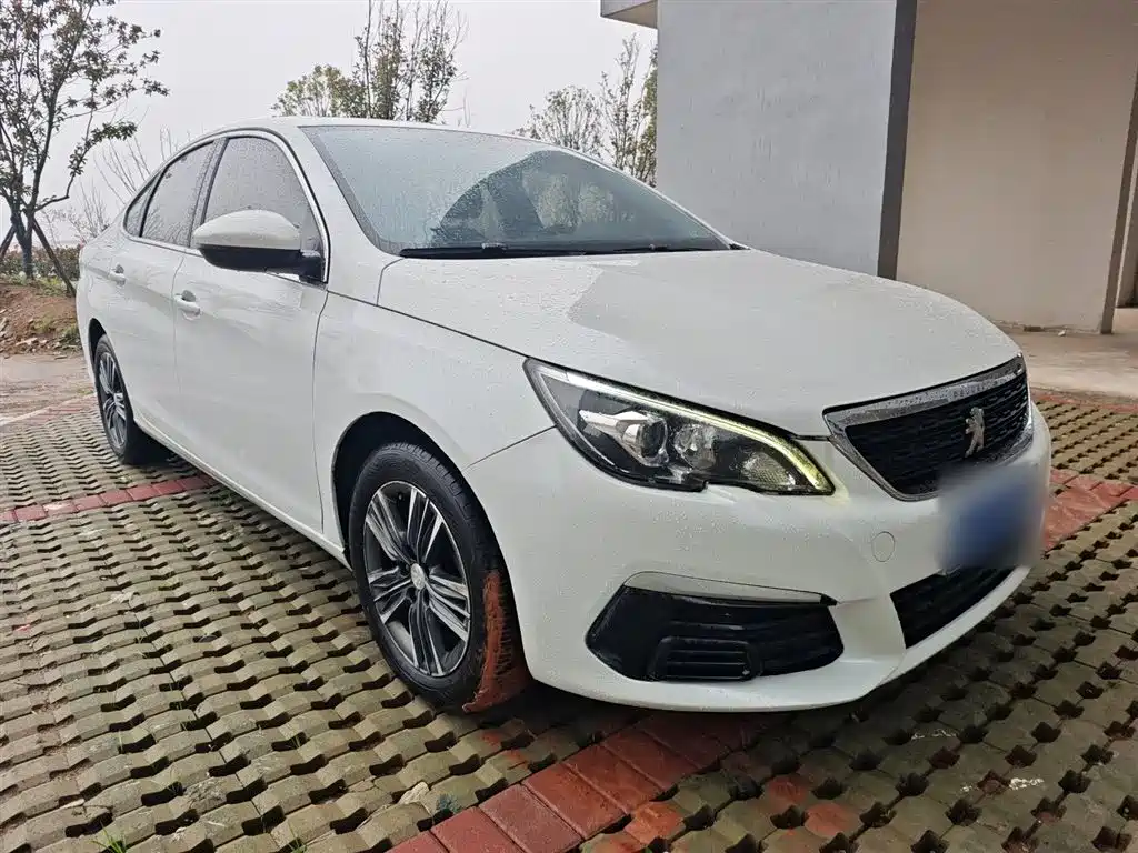 Peugeot 308 2016 1.6L Automatic Fashion фото 4
