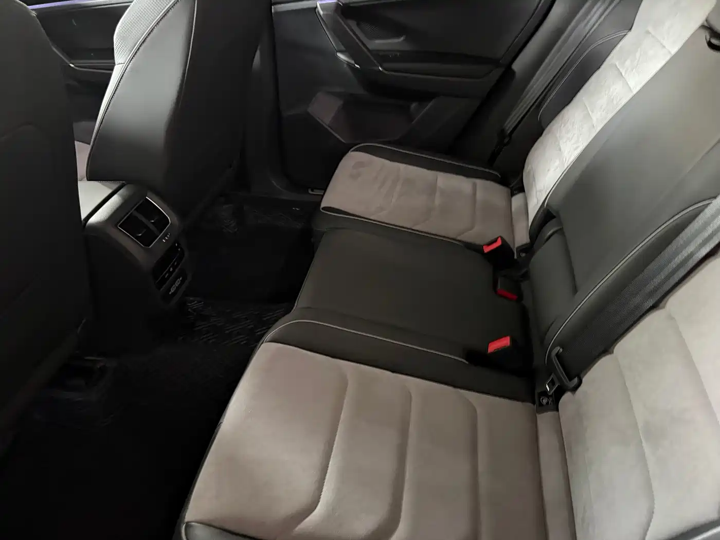 Volkswagen Tayron X 2020 330TSI 2WD Premium Smart Edition фото 9