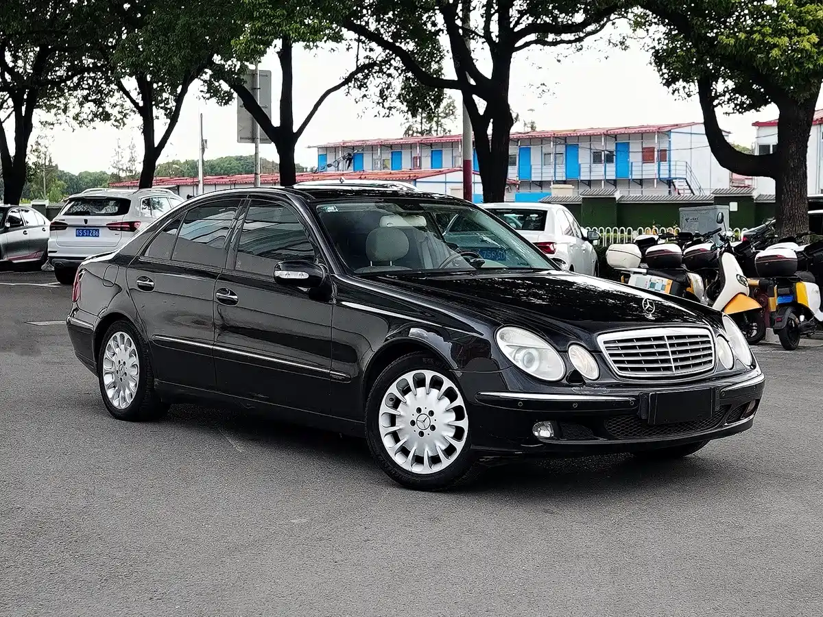 Mercedes-Benz E-Class (Import) 2006 E 500 Elegance фото 3