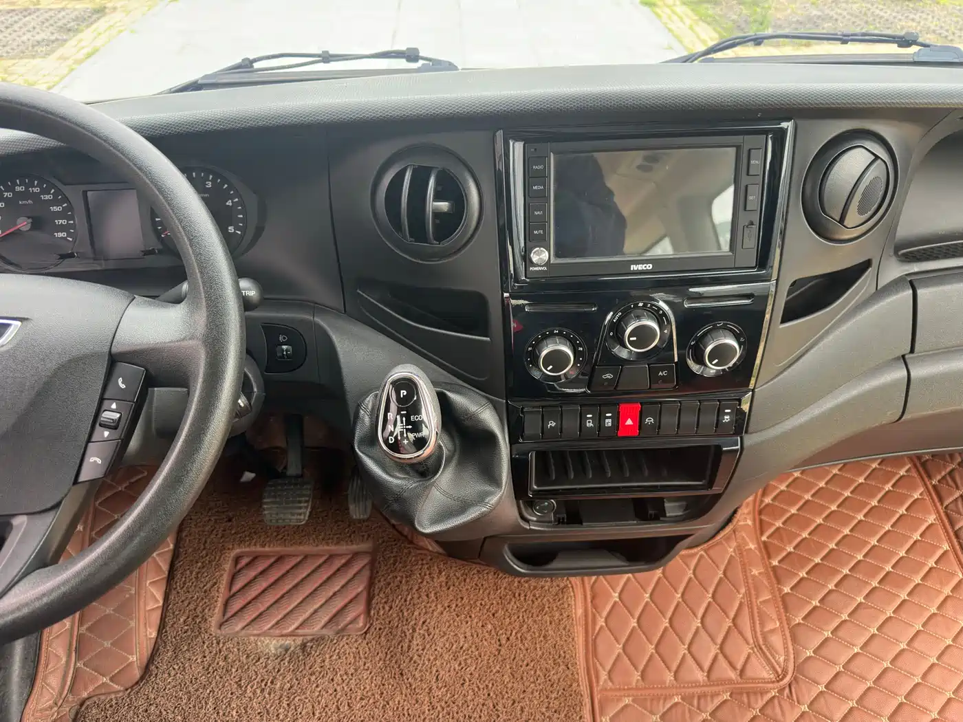 Iveco Daily 2019 2020 3.0T Automatic Chaorui Short Wheelbase High Roof F1C