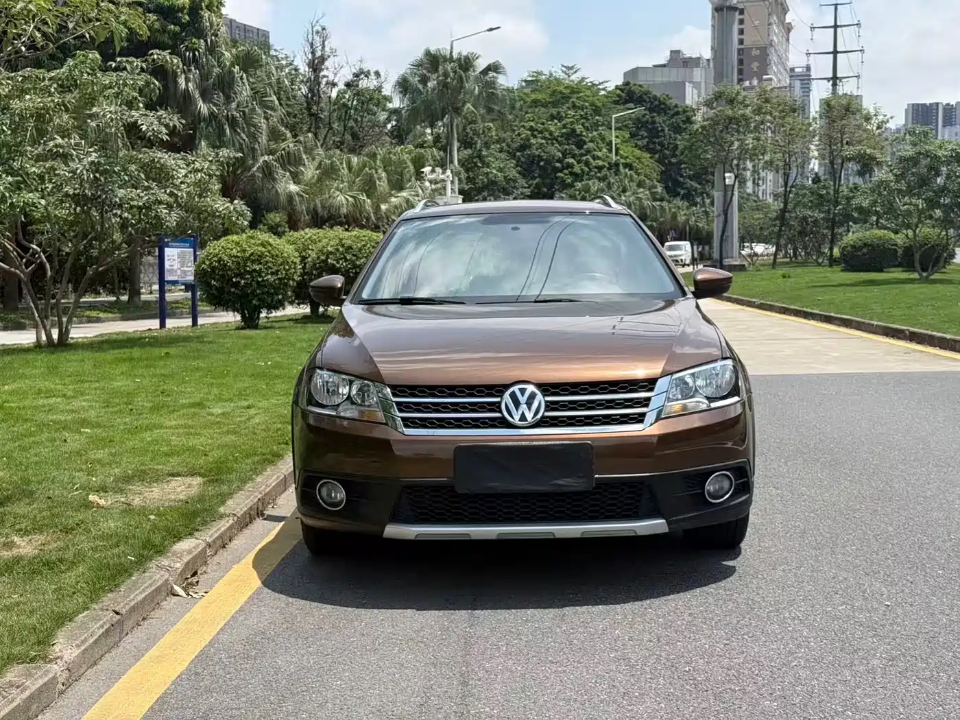 Volkswagen Gran Lavida 2014 1.4TSI DSG фото 2