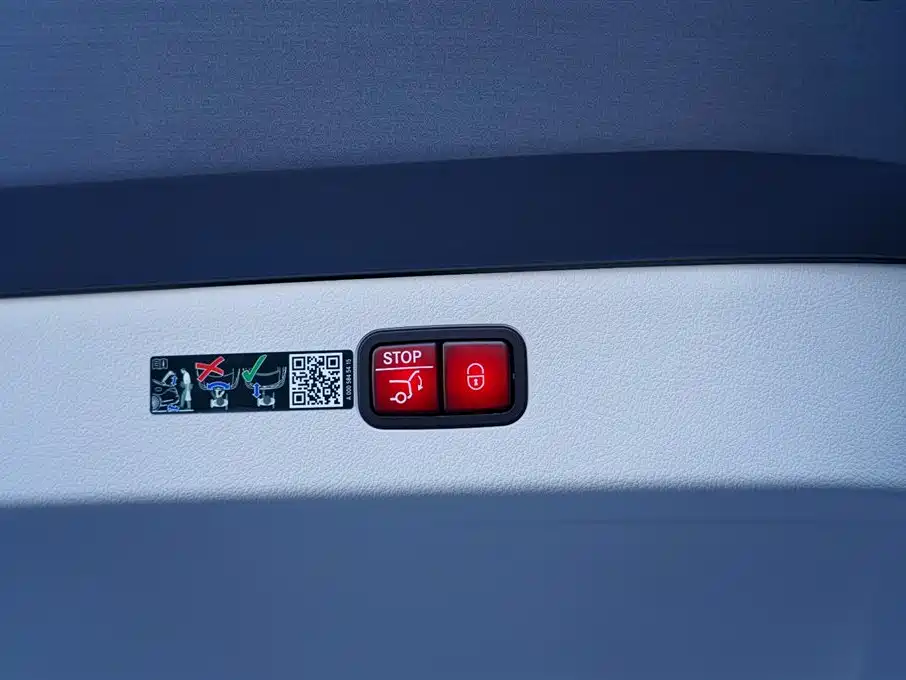 MERCEDES-BENZ EQS AMG