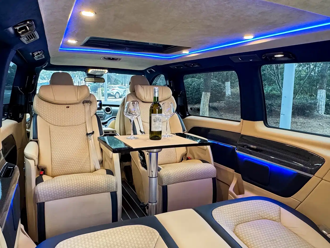 Mercedes-Benz V-Class 2018 V 260 L Premium Long Wheelbase Edition China VI фото 27