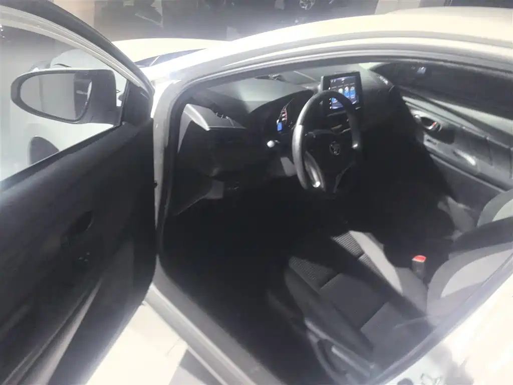 Toyota Vios 2022 1.5L 20th Anniversary Edition фото 12