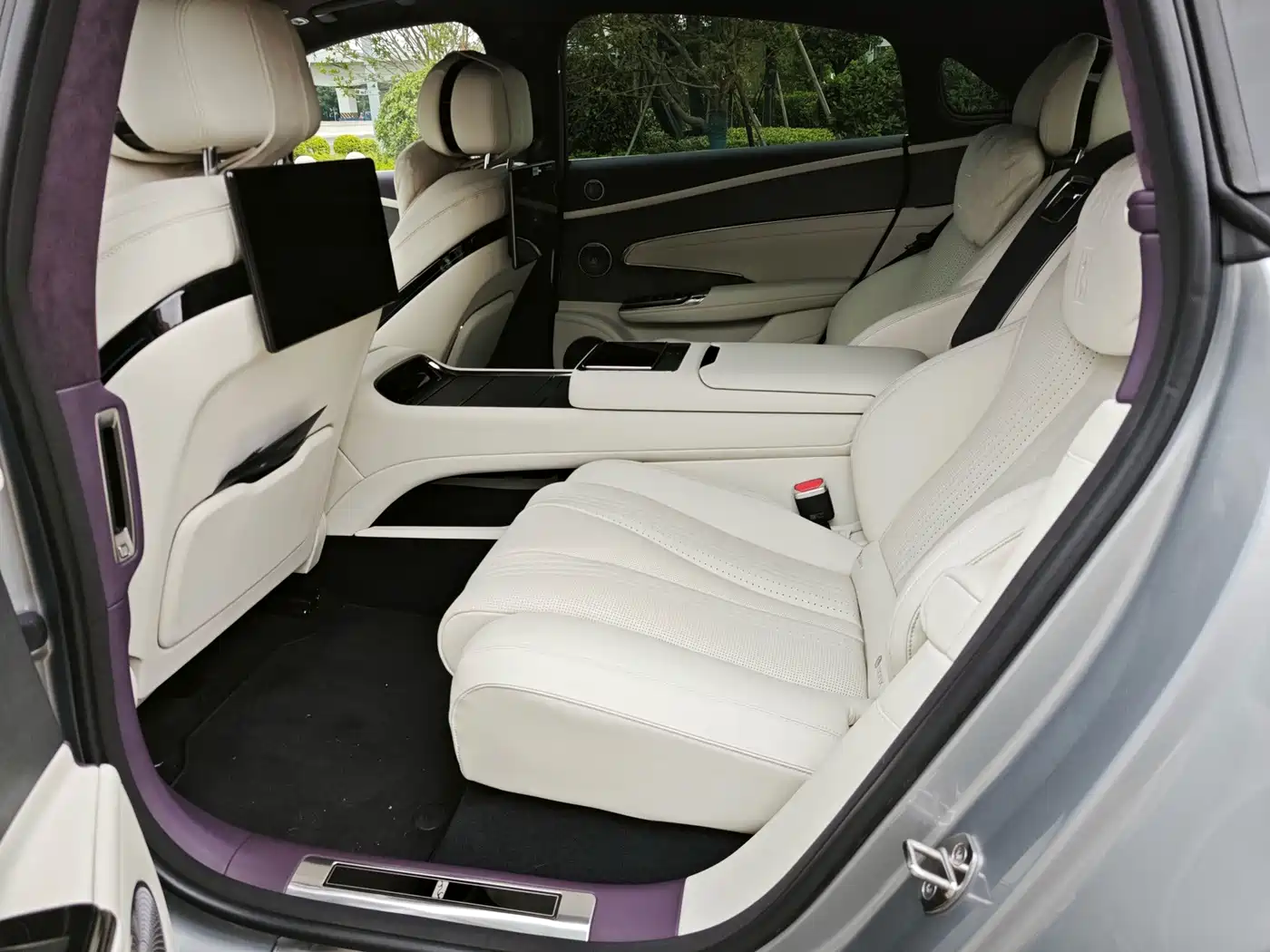 Yangwang U7 2025 2025 Model PHEV 4-Seat Flagship