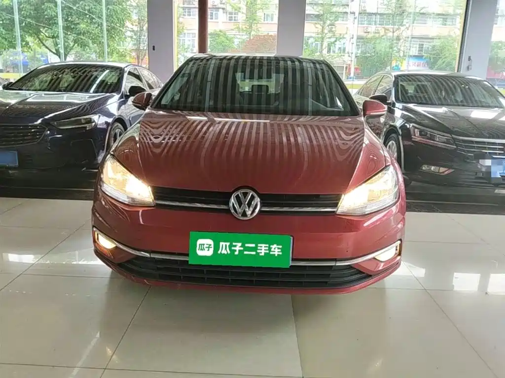 Volkswagen Golf 2020 Beloved Edition 280TSI DSG Comfort фото 3
