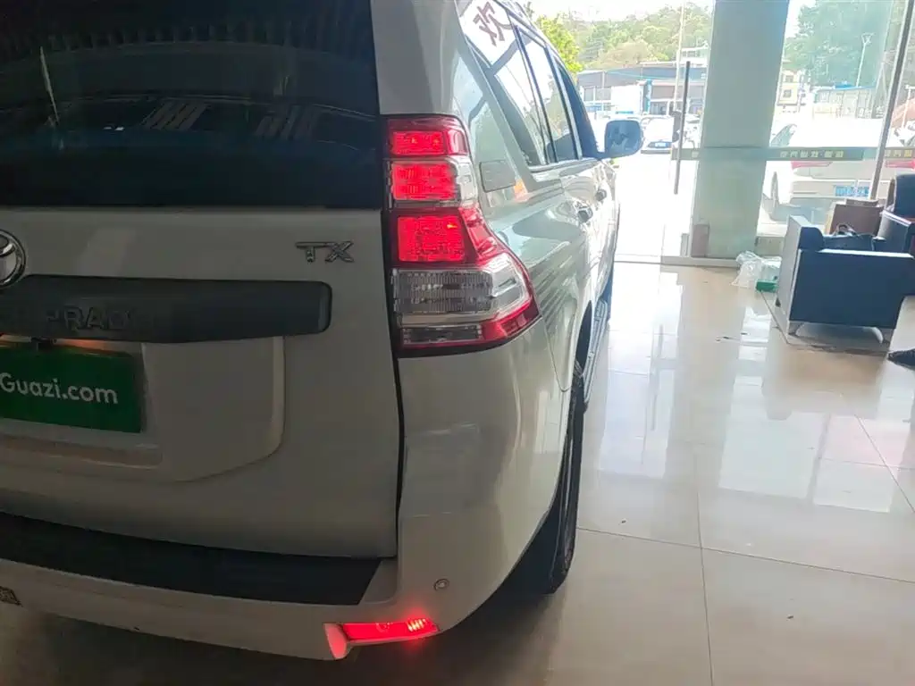 Toyota Prado 2016 2.7L Auto Luxury Edition фото 8