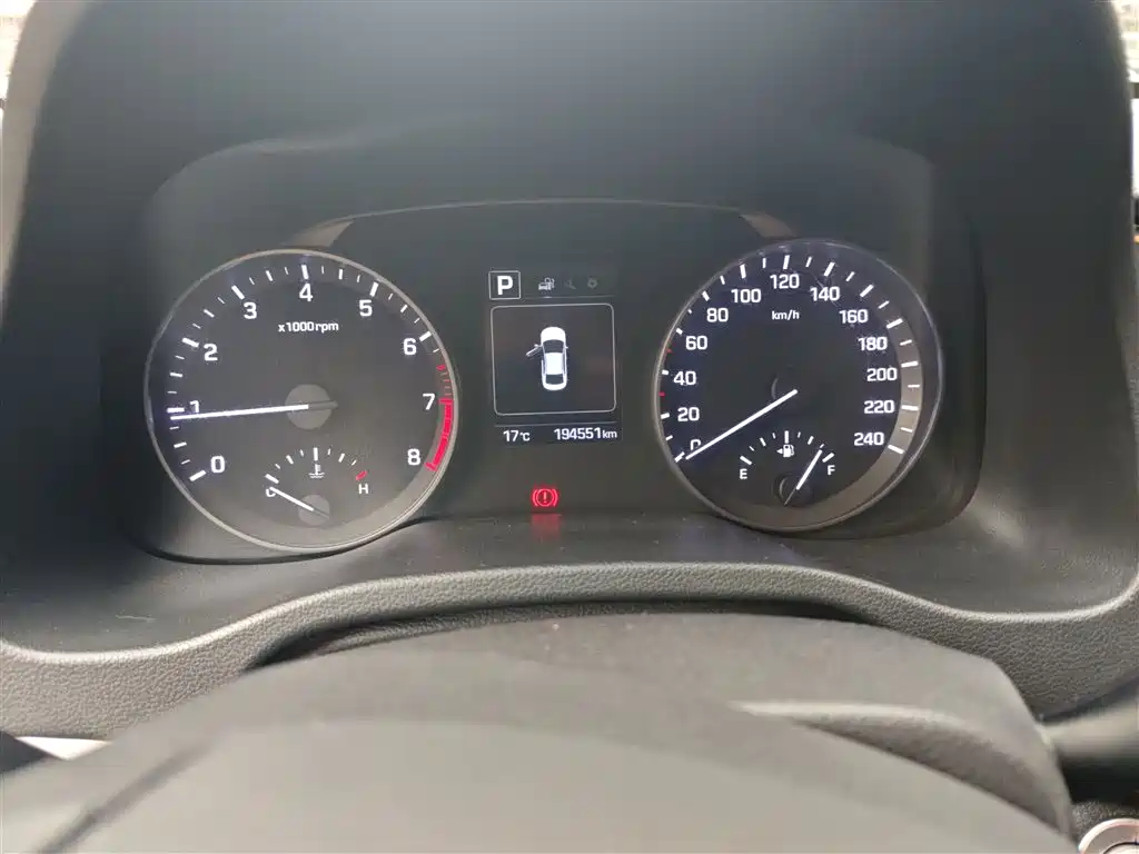 Hyundai Elantra 2016 Model 1.6L Automatic Smart Elite фото 8