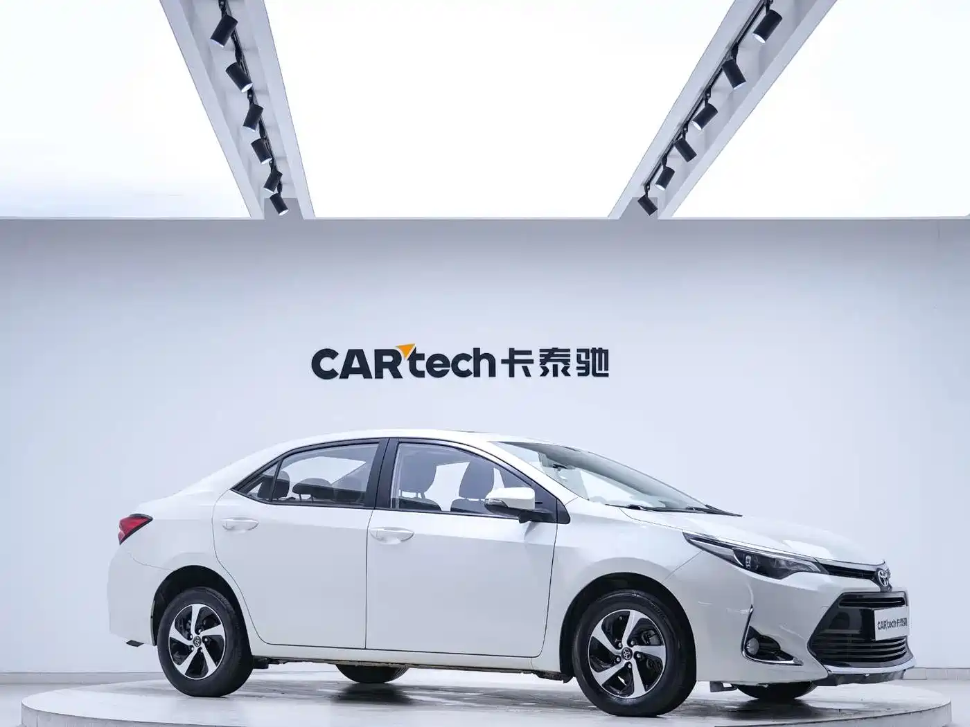Toyota Levin 2017 Facelift 185T CVT Elite (China V) фото 7