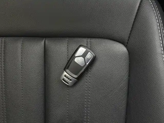 Photo 16 - Audi Q5L