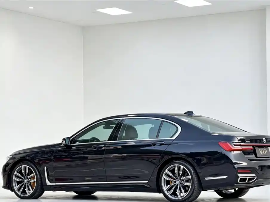 BMW 7 Series 2018 740Li xDrive Premium Type M Sport Package фото 9