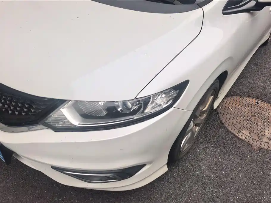 Honda Jade 2016 1.8L Automatic Comfort Elite Version 5-seater фото 5