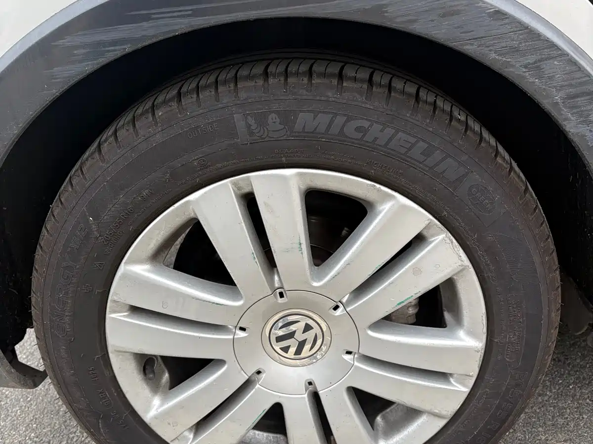 Volkswagen Golf (Import) 2011 1.4TSI Cross Golf фото 8