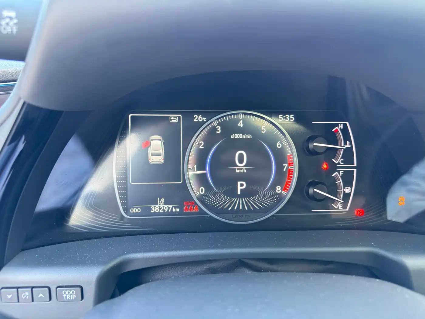 Lexus ES 2023 200 Excellence Edition фото 11