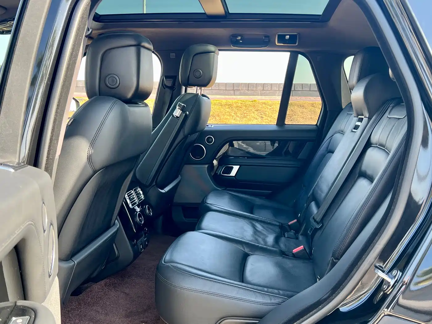 Land Rover Range Rover 2019 3.0 SC V6 Golden Age Edition фото 6