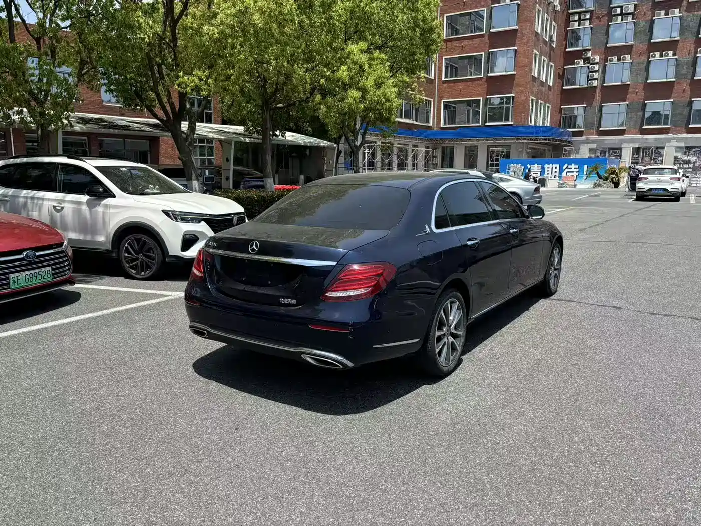 Mercedes-Benz E-Class 2018 E 200 L фото 4