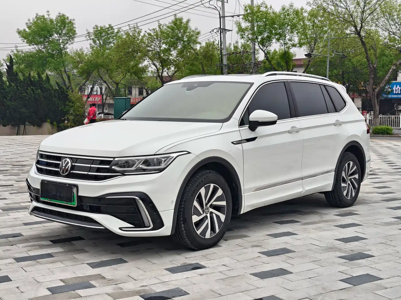VOLKSWAGEN TIGUAN L NEW ENERGY