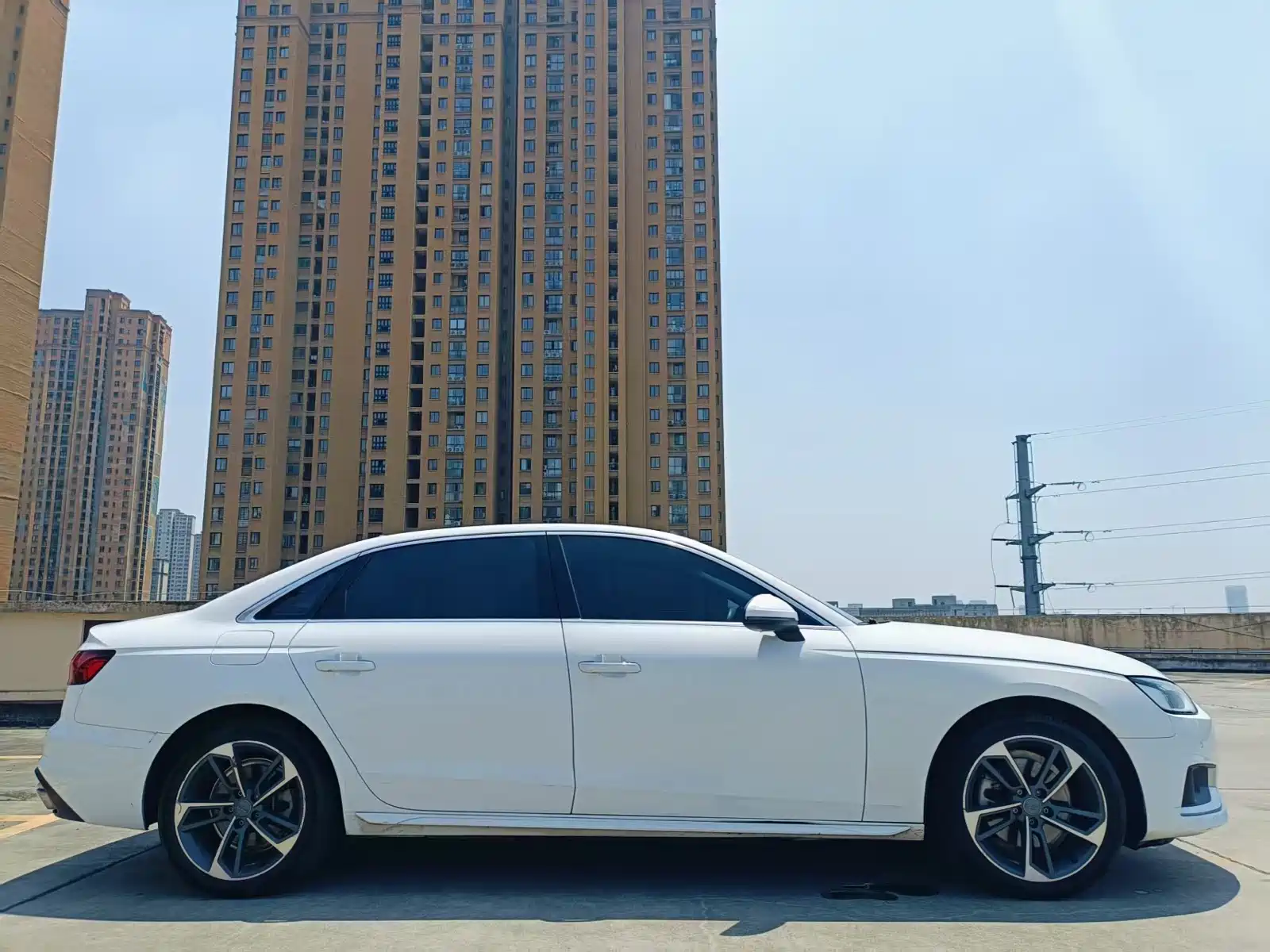 Photo 3 - Audi A4L