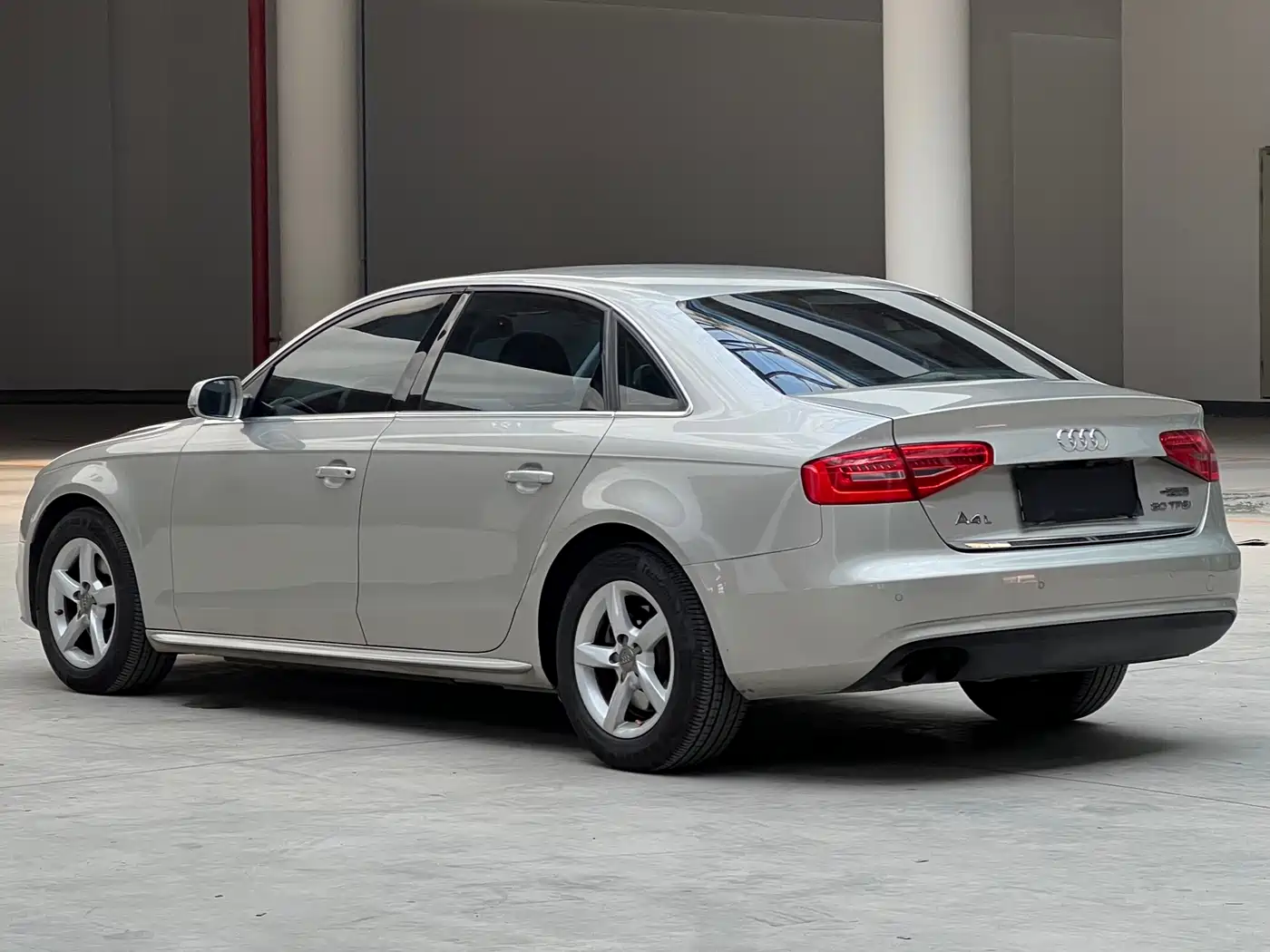 Audi A4L 2016 30 TFSI Collector's Edition Automatic Comfort фото 11