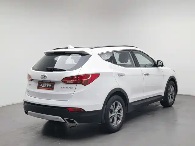 Hyundai Santa Fe 2015 2.0T Automatic 2WD Smart 5-Seater — фото 2