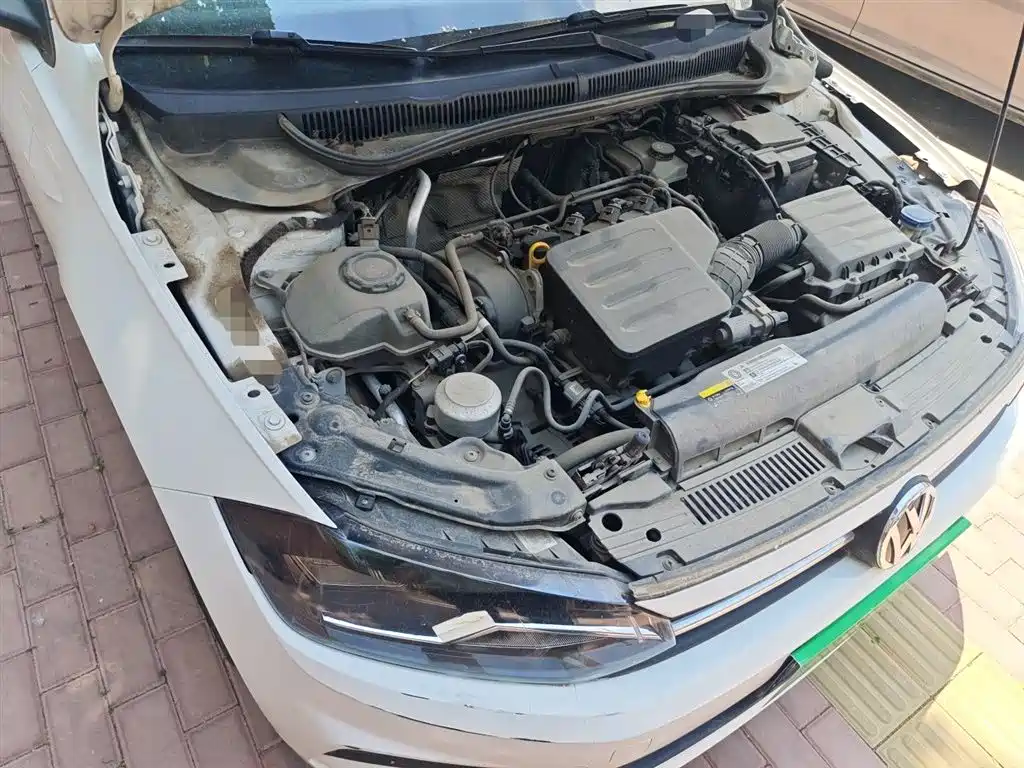 Volkswagen Polo 2019 Plus 1.5L Automatic Panorama Enjoyment Edition фото 22