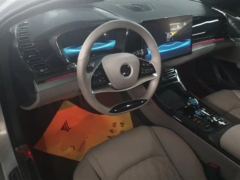 BYD Han 2025 DM-i 125KM Premium фото 12