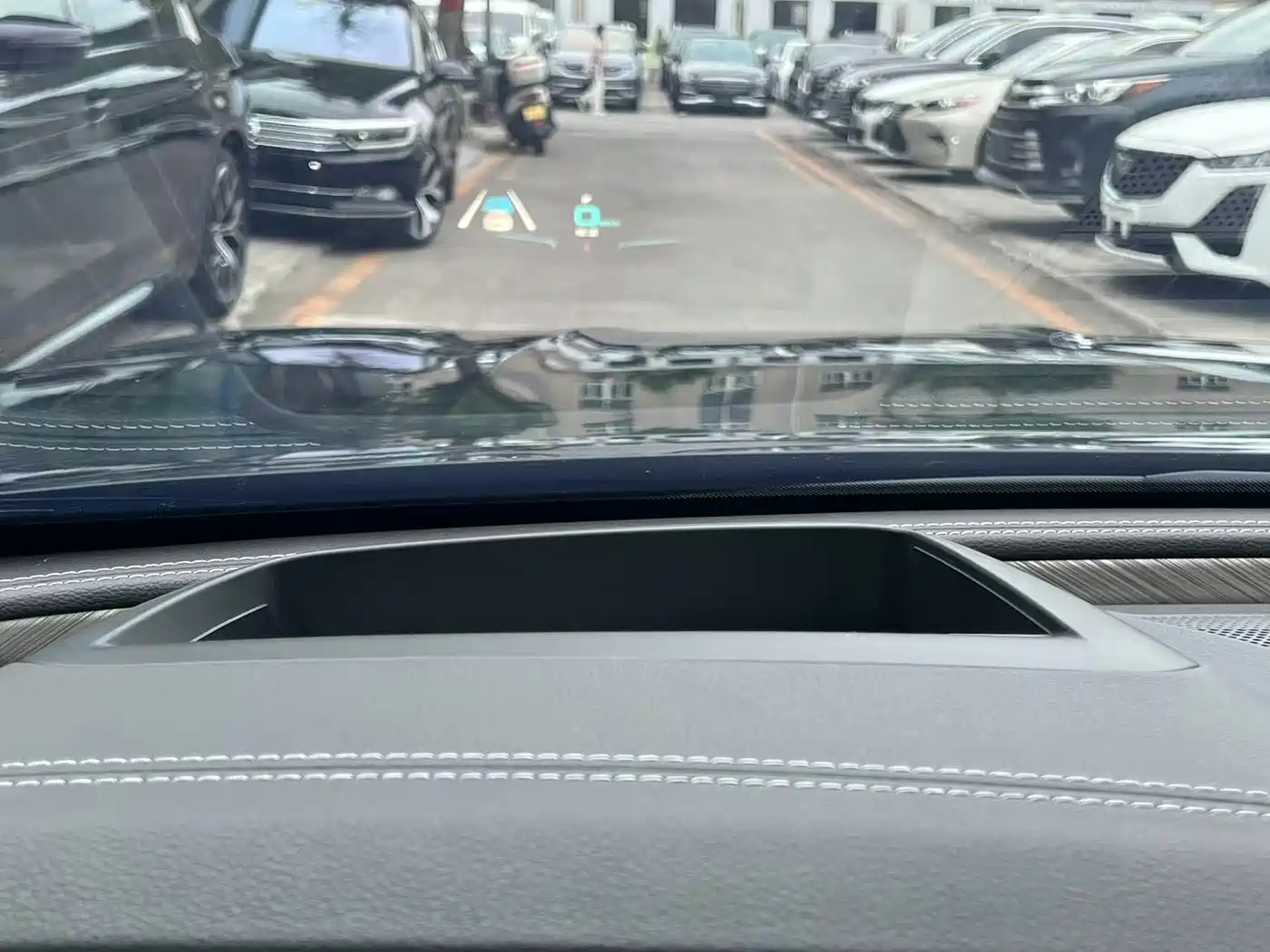 Hongqi H9 2020 3.0T Smart Connect Flagship 4-Seater фото 5
