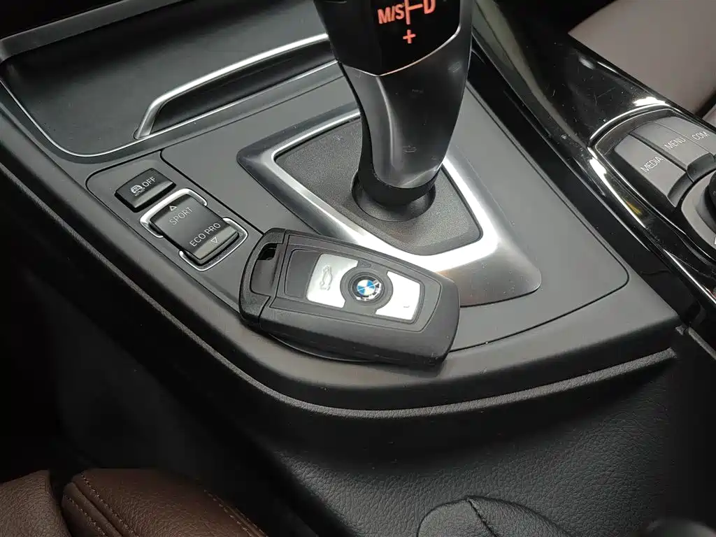 BMW 3 Series 2018 320Li Fashion Style фото 17