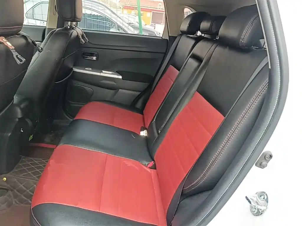 Mitsubishi ASX 2016 2.0L CVT 2WD Excellence Edition фото 16
