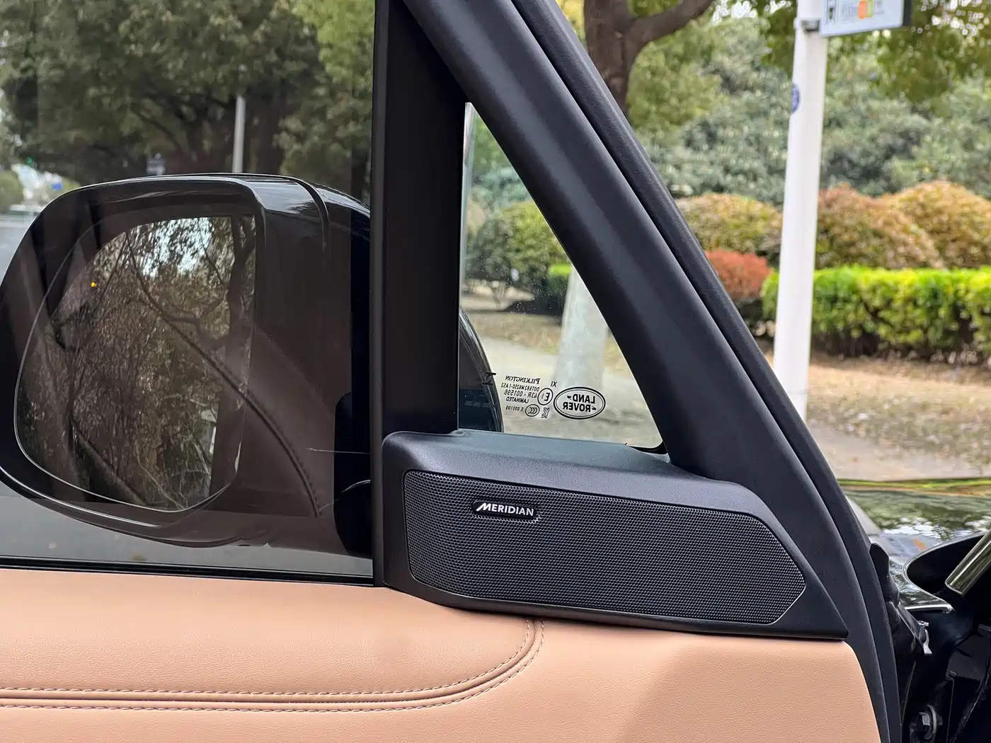 Land Rover Range Rover 2024 2023 3.0 L6 360PS Golden Age Edition