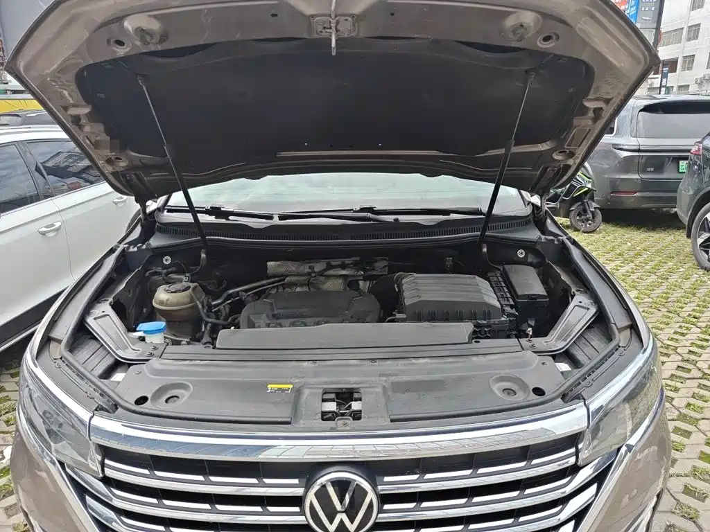 Volkswagen Viloran 2020 2020 380TSI Premium