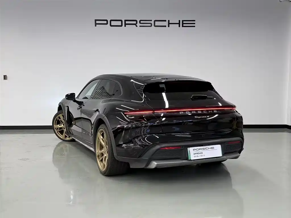 Porsche Taycan 2024 Taycan 4S Cross Turismo фото 5