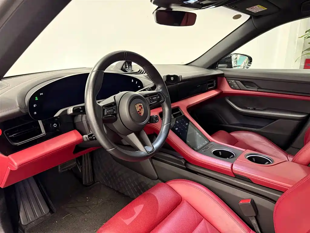Porsche Taycan 2024 Taycan 4S Cross Turismo фото 9