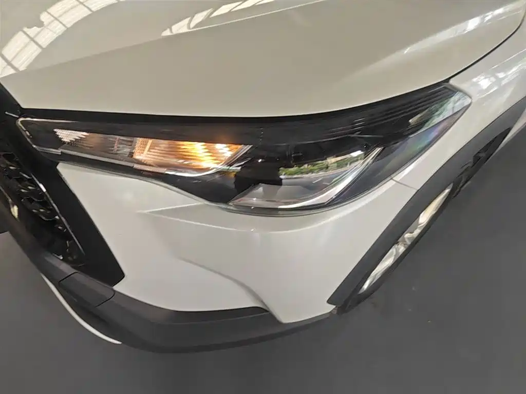 Toyota Corolla Cross 2023 2.0L Pioneer Edition фото 24